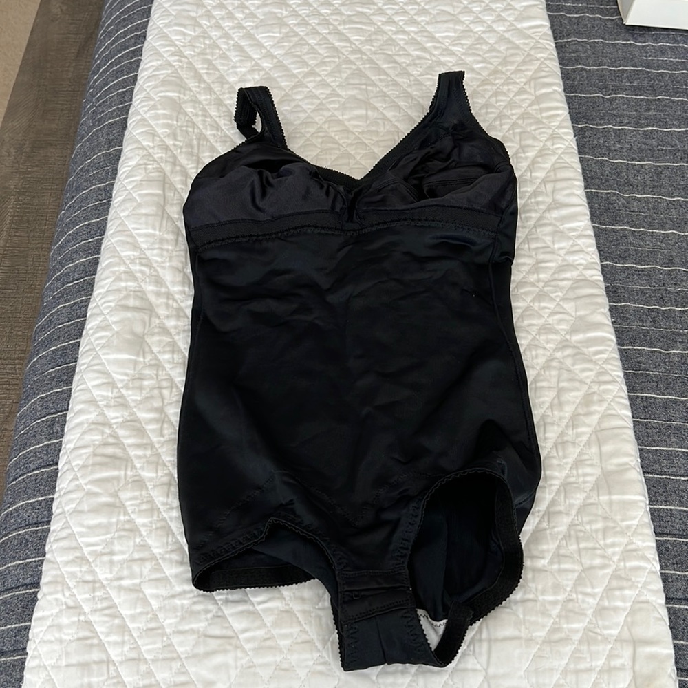 Diet Trim Shape Ware size medium
